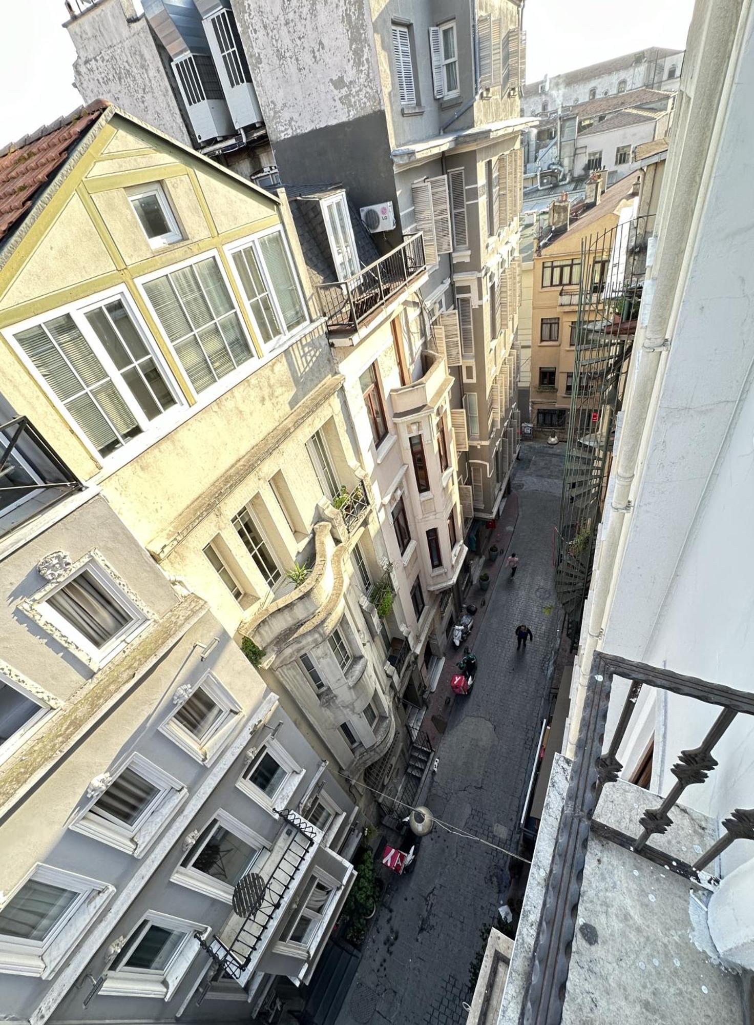Otel Taxim Alyon 3*
