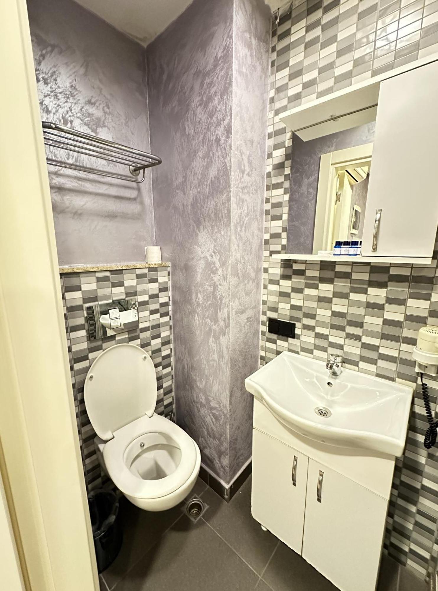 Otel Taxim Alyon