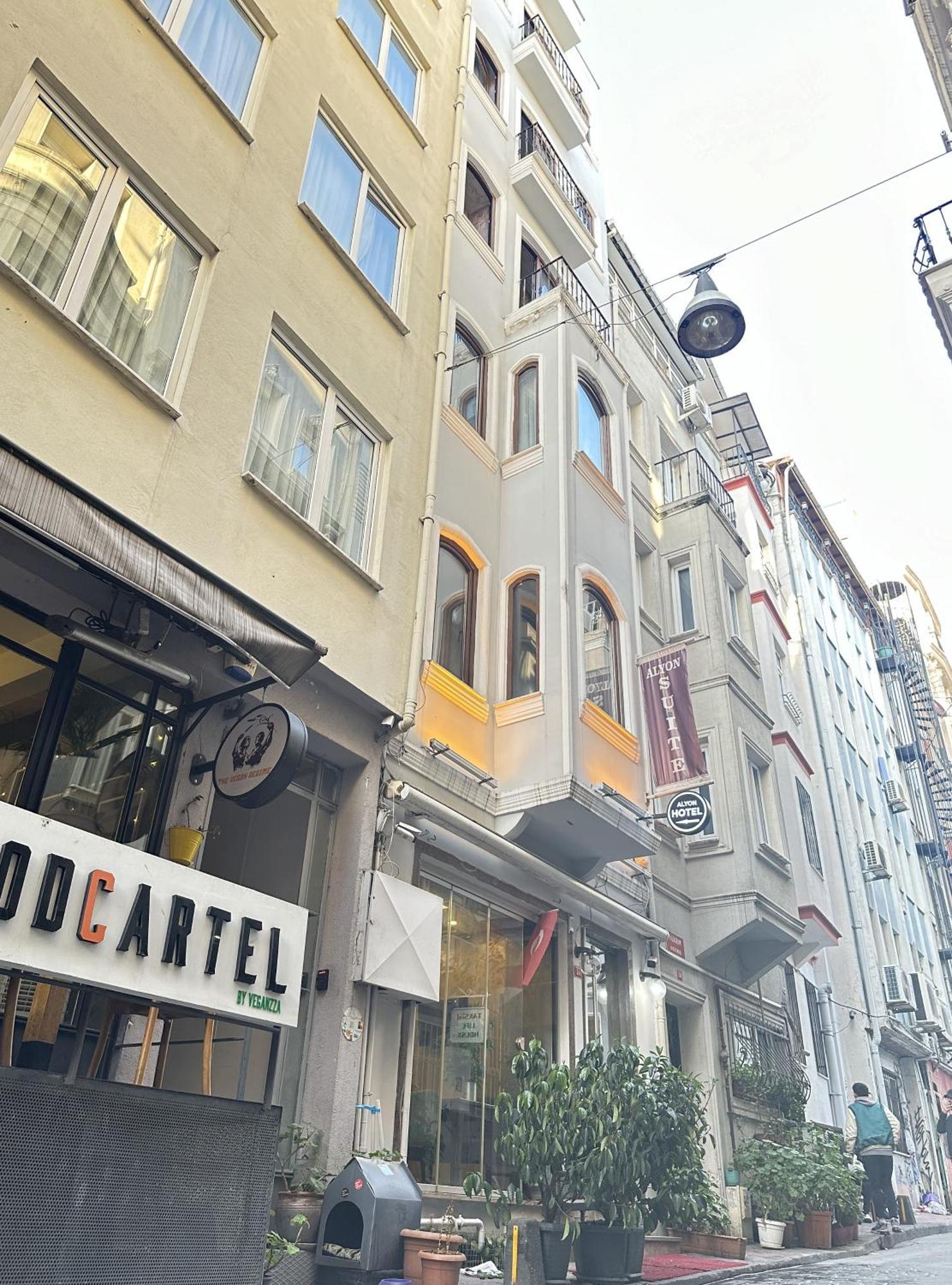 Taxim Alyon Otel 3*